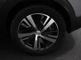 Peugeot 3008 (2023) thumbnail 2