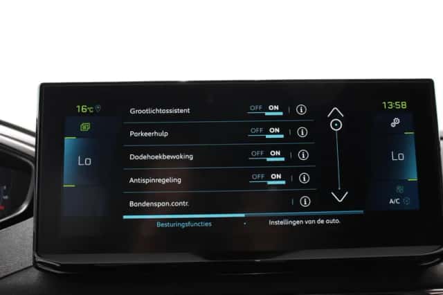 Peugeot 3008 (2023) thumbnail 20
