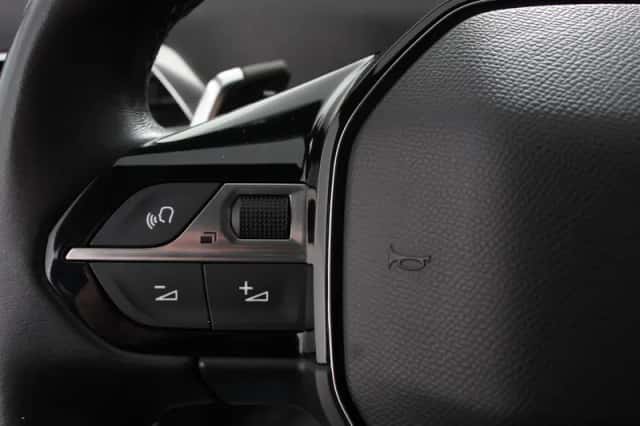 Peugeot 3008 (2023) thumbnail 26