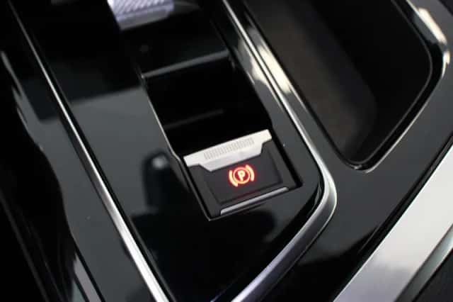 Peugeot 3008 (2023) thumbnail 34