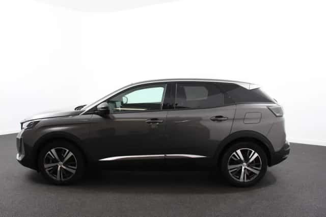 Peugeot 3008 (2023) thumbnail 6