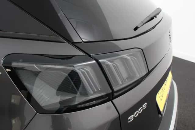 Peugeot 3008 (2023) thumbnail 8