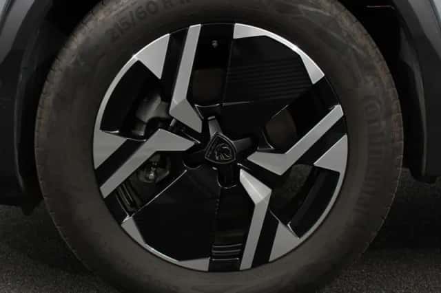 Peugeot 2008 (2025) thumbnail 33