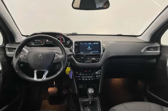 Peugeot 2008 (2019) thumbnail 14