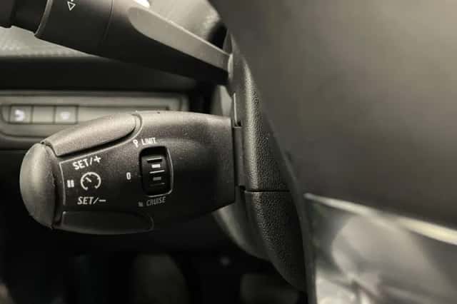 Peugeot 2008 (2019) thumbnail 20