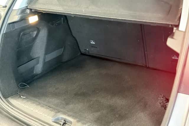 Peugeot 2008 (2019) thumbnail 30