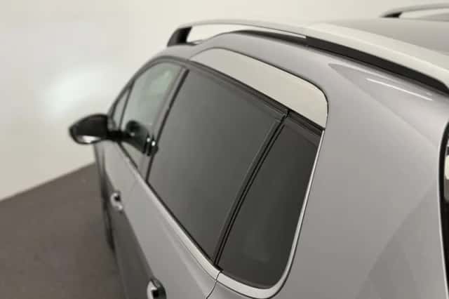 Peugeot 2008 (2019) thumbnail 36
