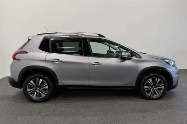 Peugeot 2008 (2019) thumbnail 5