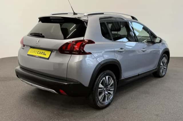 Peugeot 2008 (2019) thumbnail 6