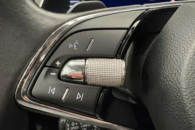Škoda Octavia (2021) thumbnail 16