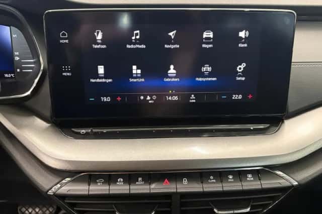 Škoda Octavia (2021) thumbnail 18