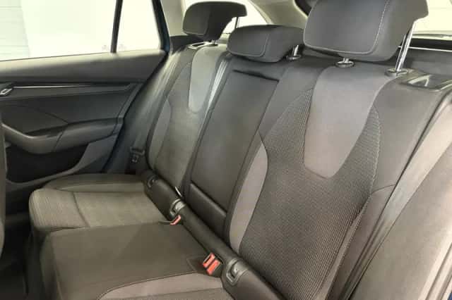 Škoda Octavia (2021) thumbnail 25