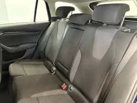 Škoda Octavia (2021) thumbnail 25