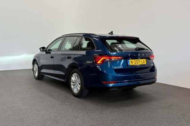 Škoda Octavia (2021) thumbnail 6