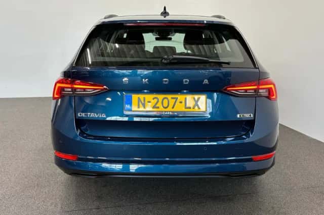 Škoda Octavia (2021) thumbnail 7