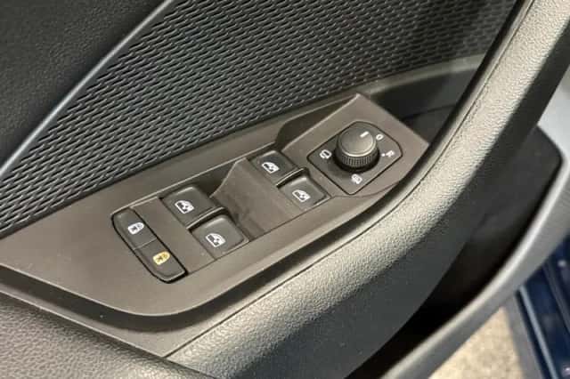 Škoda Octavia (2021) thumbnail 9