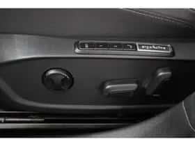 Volkswagen Golf thumbnail 25