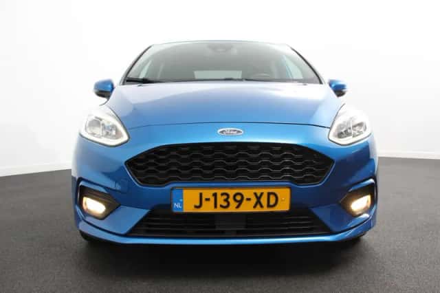 Ford Fiesta (2021) thumbnail 3