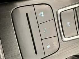 Ford Kuga (2023) thumbnail 14