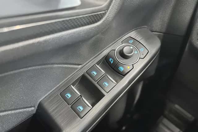 Ford Kuga (2023) thumbnail 19