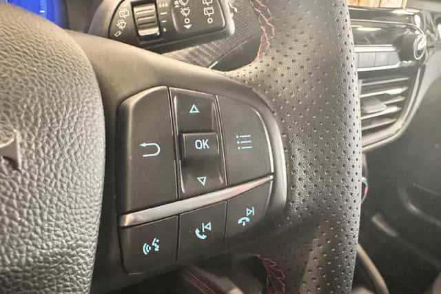 Ford Kuga (2023) thumbnail 21