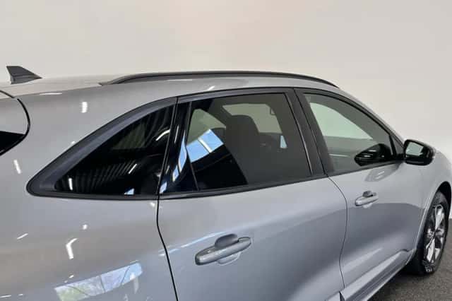 Ford Kuga (2023) thumbnail 23