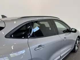 Ford Kuga (2023) thumbnail 23