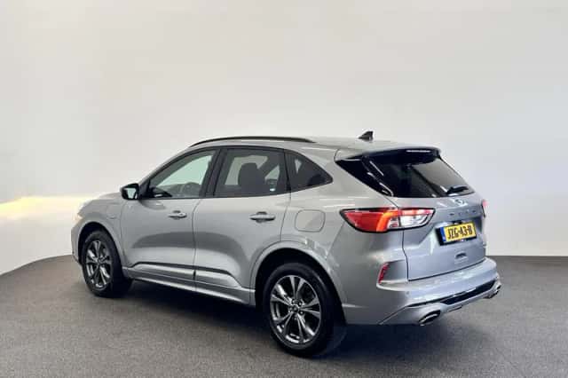 Ford Kuga (2023) thumbnail 6