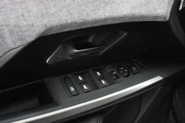 Peugeot 5008 (2025) thumbnail 18