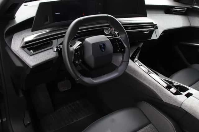 Peugeot 5008 (2025) thumbnail 9