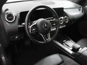 Mercedes-Benz GLA thumbnail 9