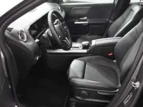 Mercedes-Benz GLA thumbnail 10