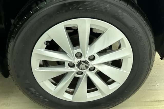 Škoda Kamiq (2025) thumbnail 2
