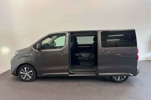 Toyota Proace (2022) thumbnail 4