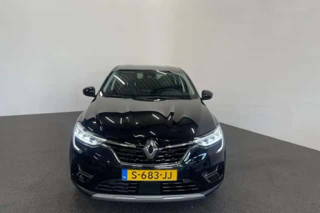 Renault Arkana (2023) thumbnail 2
