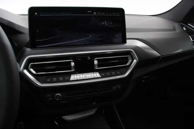 BMW X3 (2022) thumbnail 12