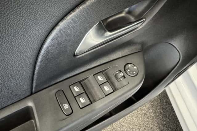 Opel Corsa (2025) thumbnail 11