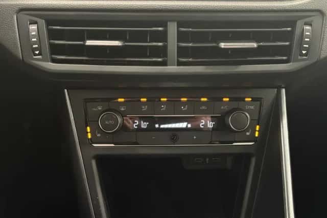 Volkswagen Polo (2021) thumbnail 24