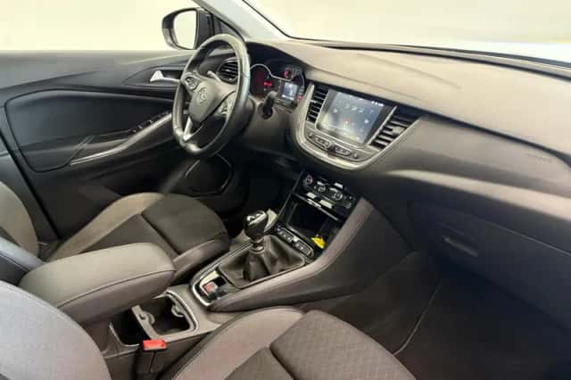 Opel Grandland X (2020) thumbnail 24