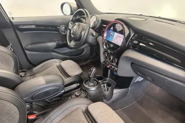 MINI Cooper (2021) thumbnail 12