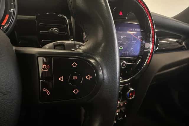 MINI Cooper (2021) thumbnail 23