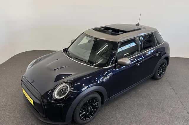 MINI Cooper (2021) thumbnail 5