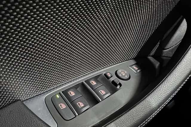 BMW X3 (2021) thumbnail 33