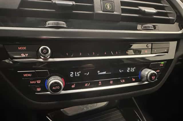 BMW X3 (2021) thumbnail 6