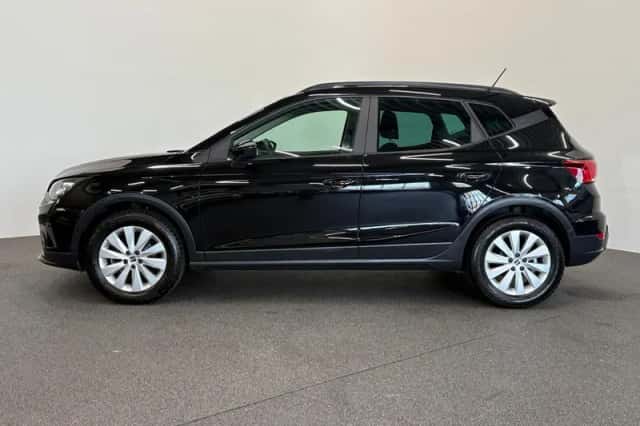 SEAT Arona (2022) thumbnail 4