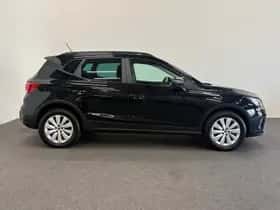 SEAT Arona (2022) thumbnail 5