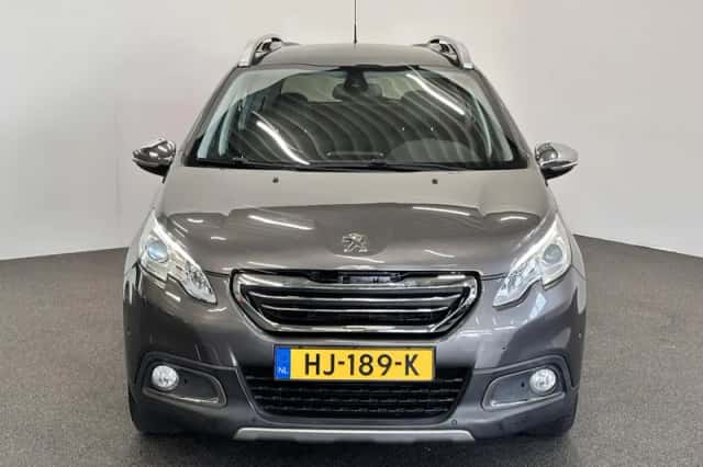 Peugeot 2008 (2015) thumbnail 2