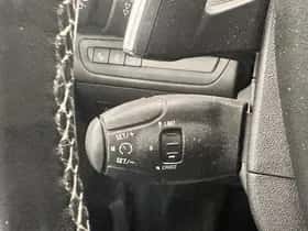 Peugeot 2008 (2015) thumbnail 17