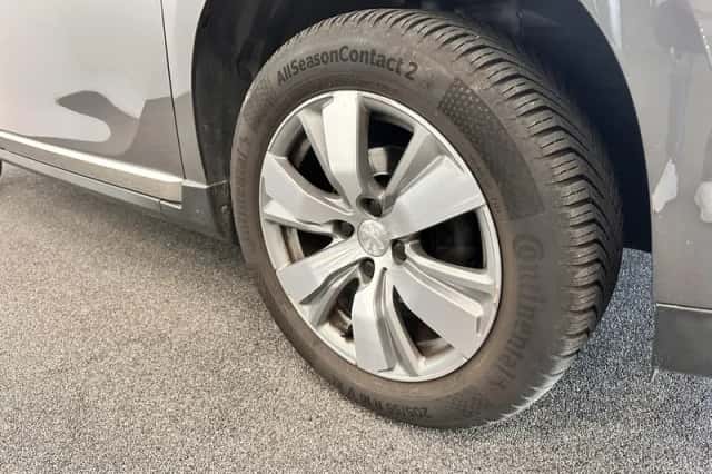 Peugeot 2008 (2015) thumbnail 19