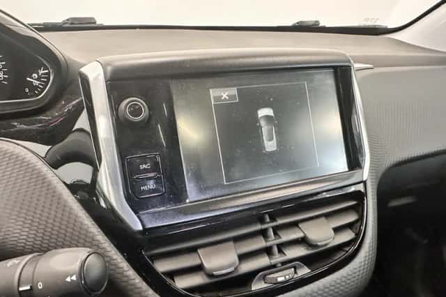 Peugeot 2008 (2015) thumbnail 20
